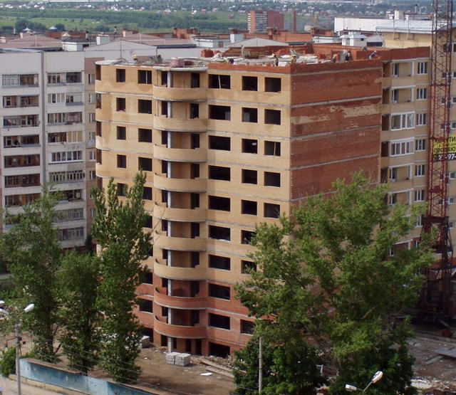 Новый 9-этажный каркасно-кирпичный жилой дом по пр.Ленина. Мр-н "Зеленстрой" (около Платоновского парка)